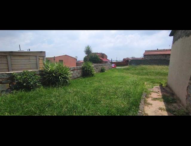 2 BEDROOM HOUSE FOR SALE IN DAVEYTON CENTRAL